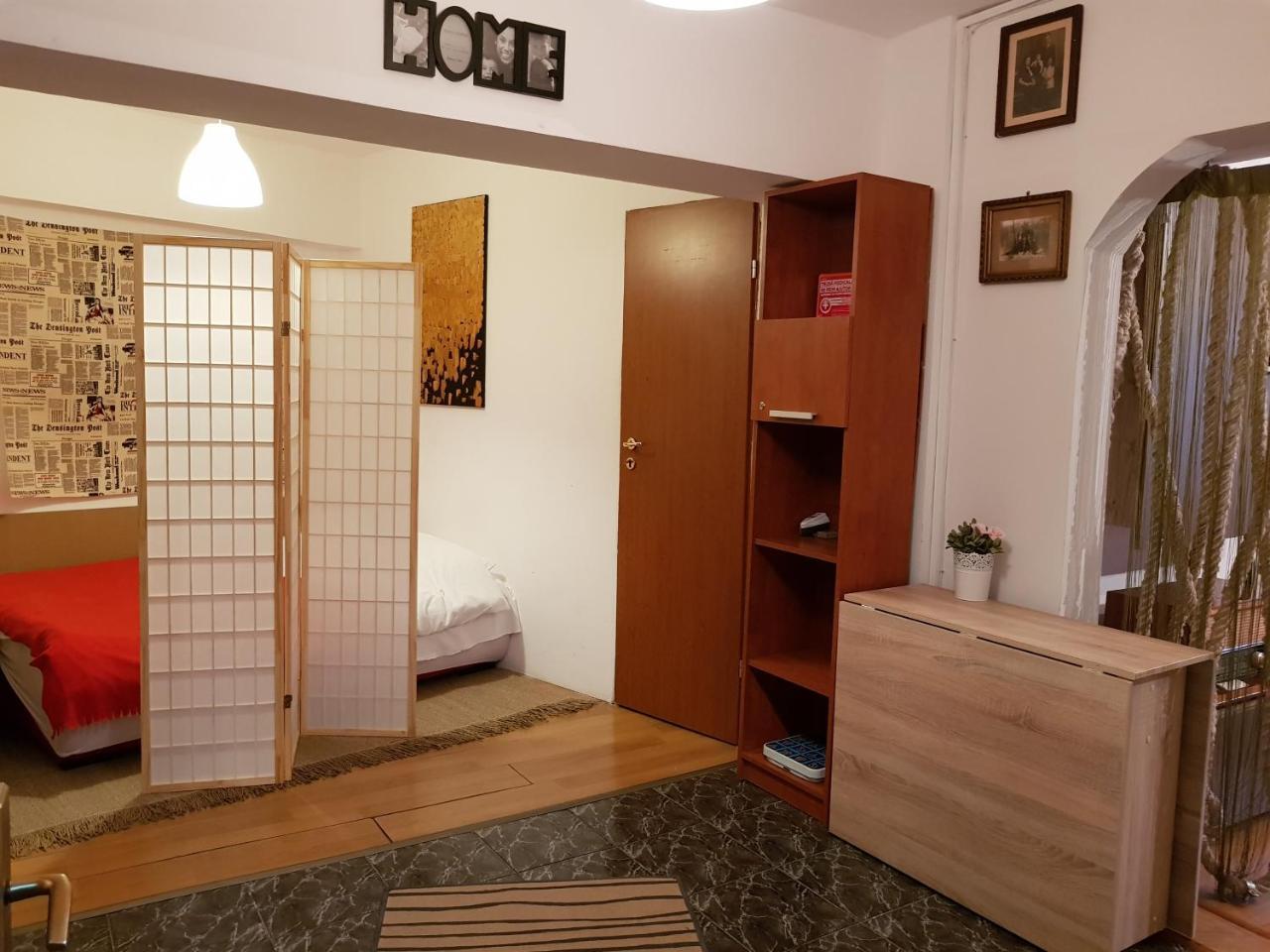 Sunny Old Town Apartment *