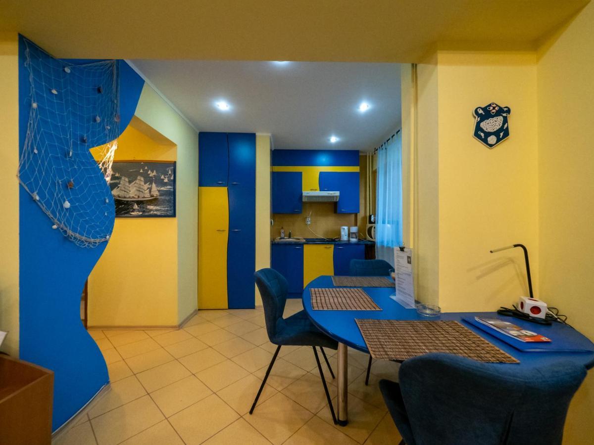 Sunny Old Town Apartment Bucharest