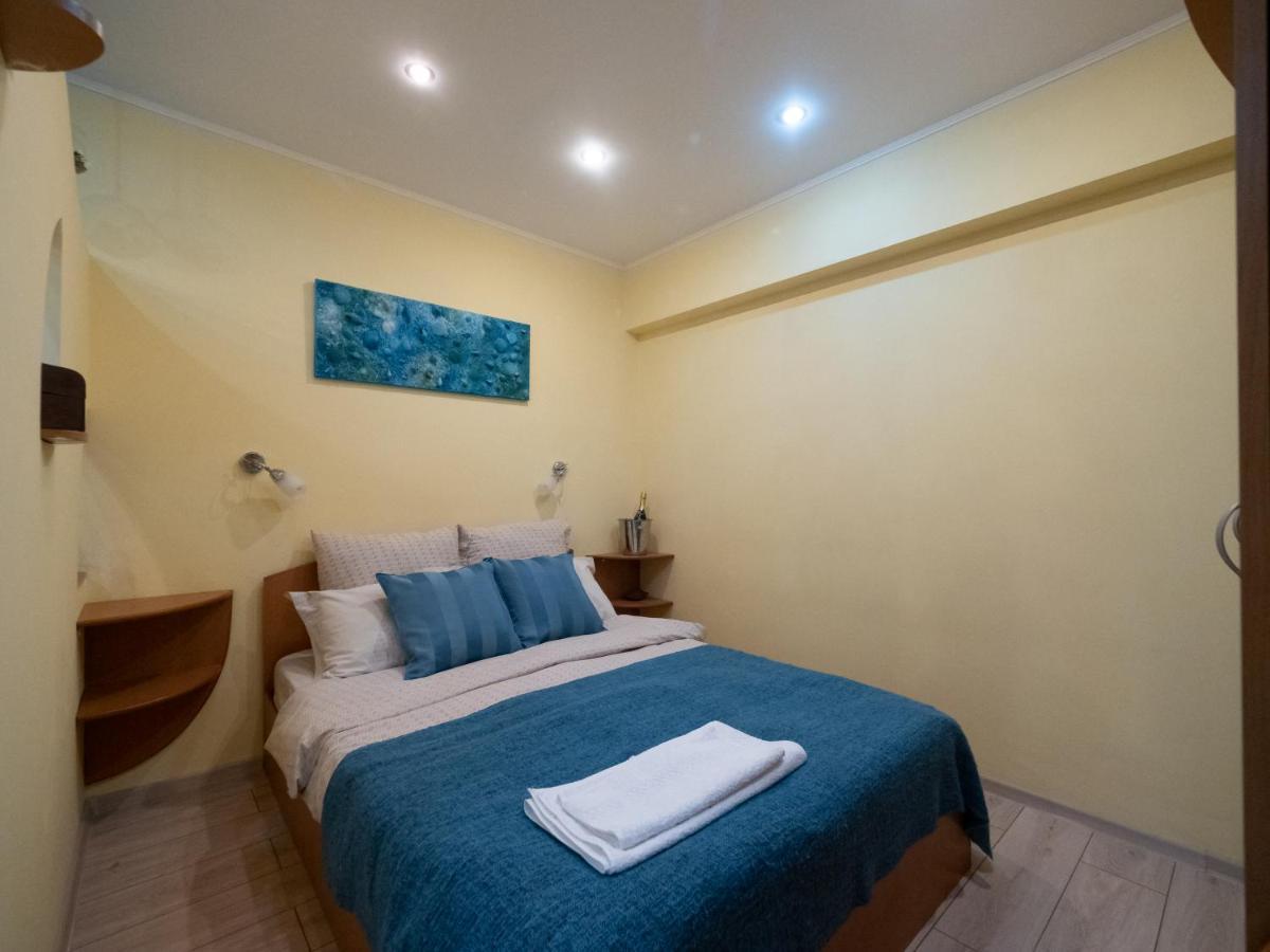 Sunny Old Town Apartment *