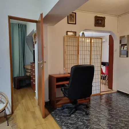Sunny Old Town Apartments Bucharest Room photo