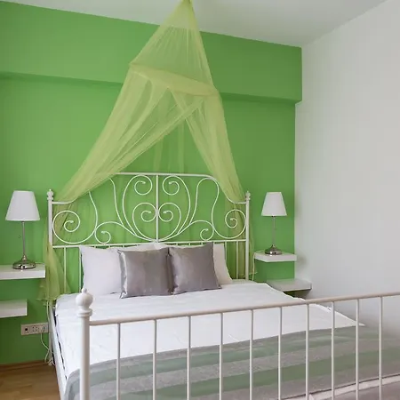 Sunny Old Town Apartments Bucharest Room photo