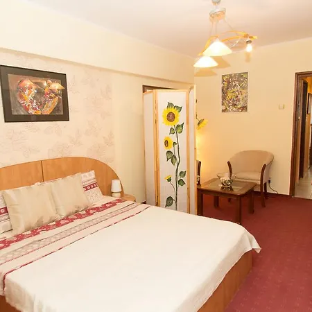 Sunny Old Town Apartments Bucharest Room photo